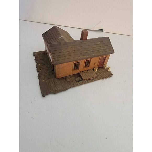 Vintage Model Railway Brown Old Town Wells Fargo Office Railroad Building Scener - Picture 2 of 4
